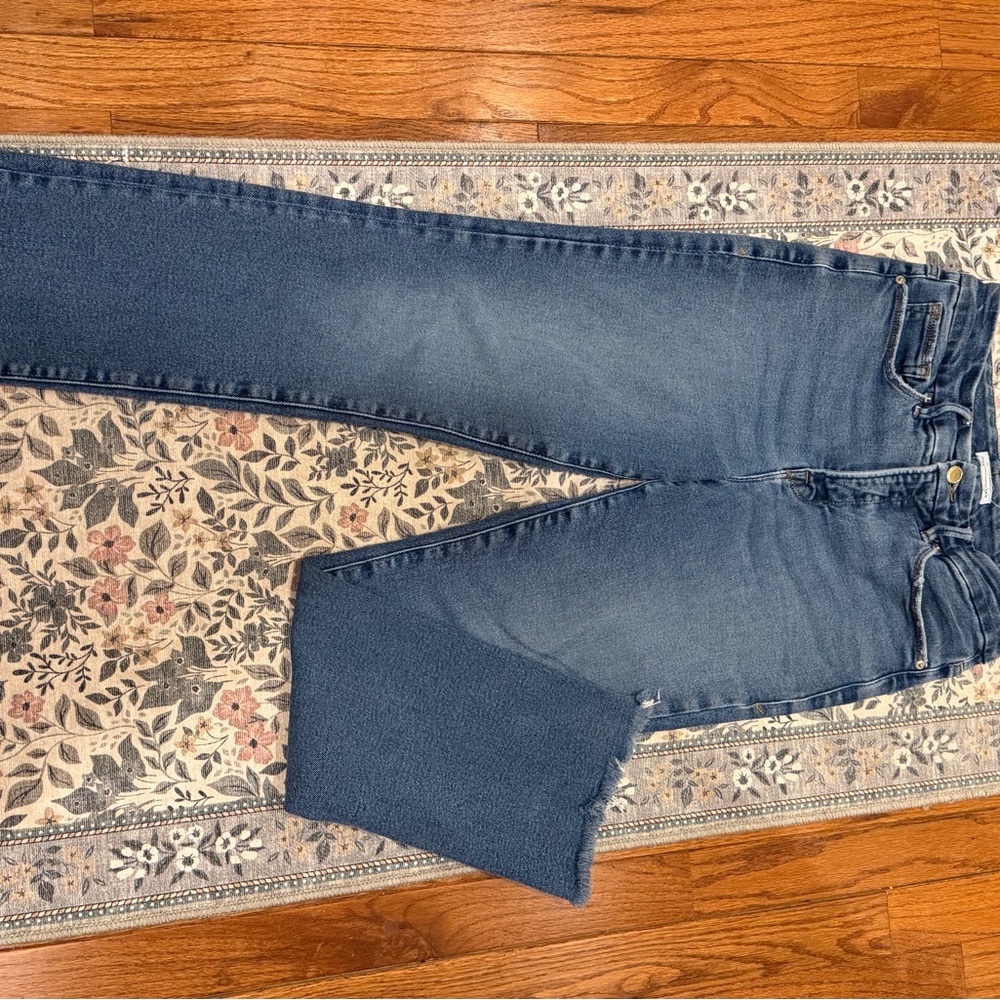 Good American Straight Leg Blue Jeans